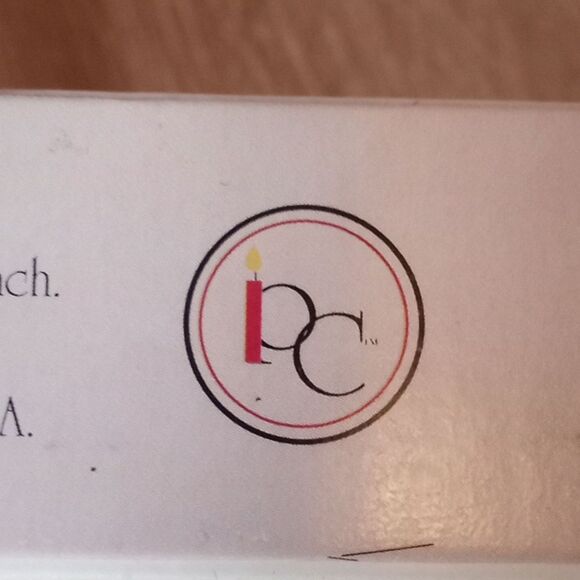 Vintage Set of 8 Plate Candle Holders 16 Red Candles Gold Metal Brass Clip - Picture 11 of 12